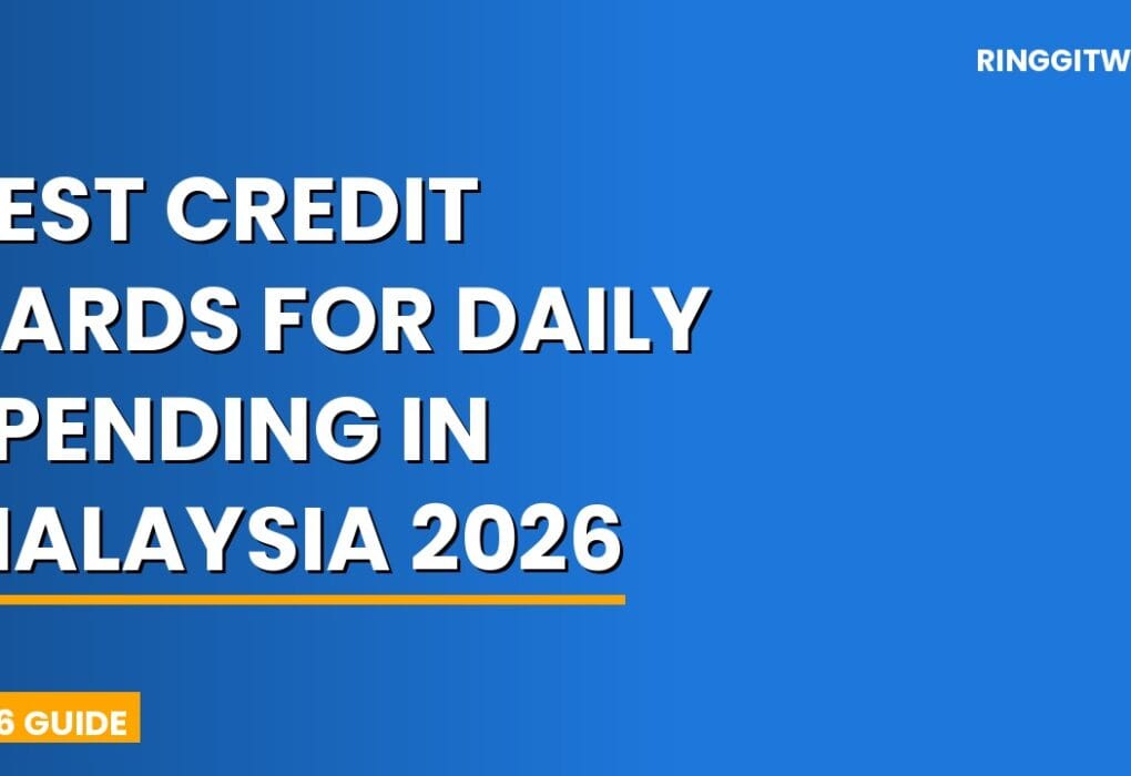 Best credit cards for daily spending in Malaysia 2026 laid on a wooden desk with Malaysian ringgit notes